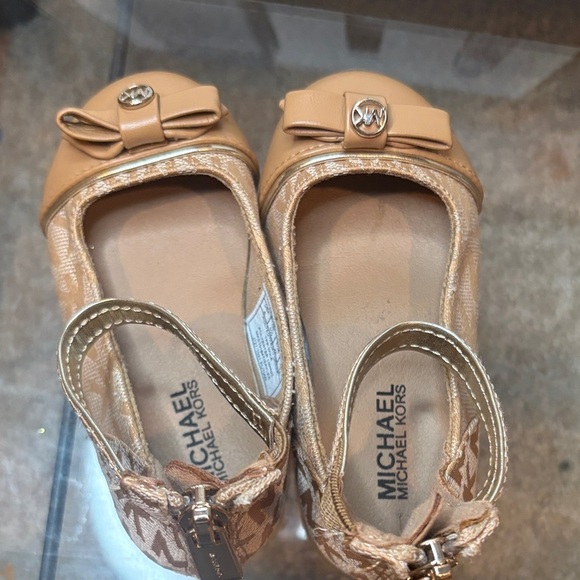 Michael Kors Gold and Tan Bow Accent Flats - Picture 4 of 5
